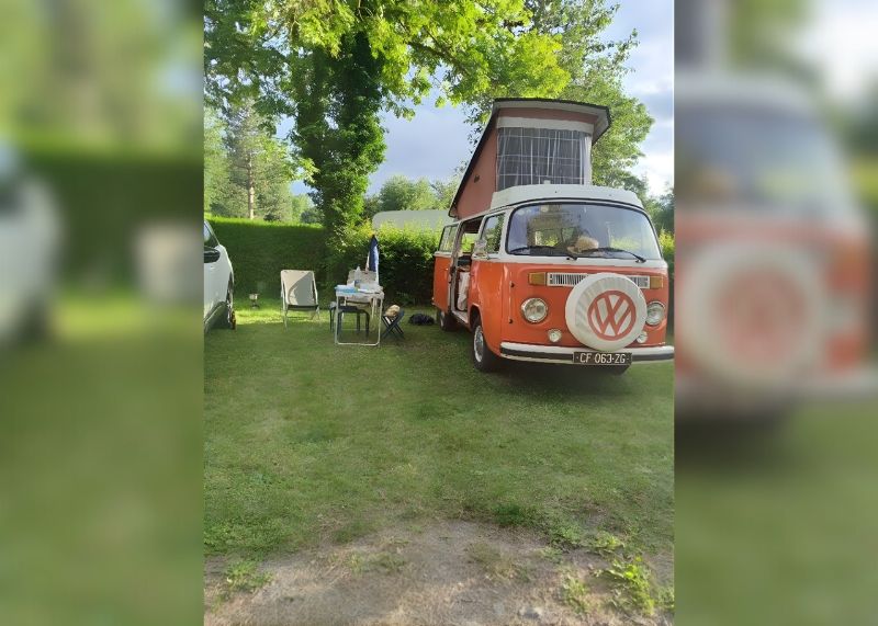 location d'un emplacement en auvergne camping etang philippe